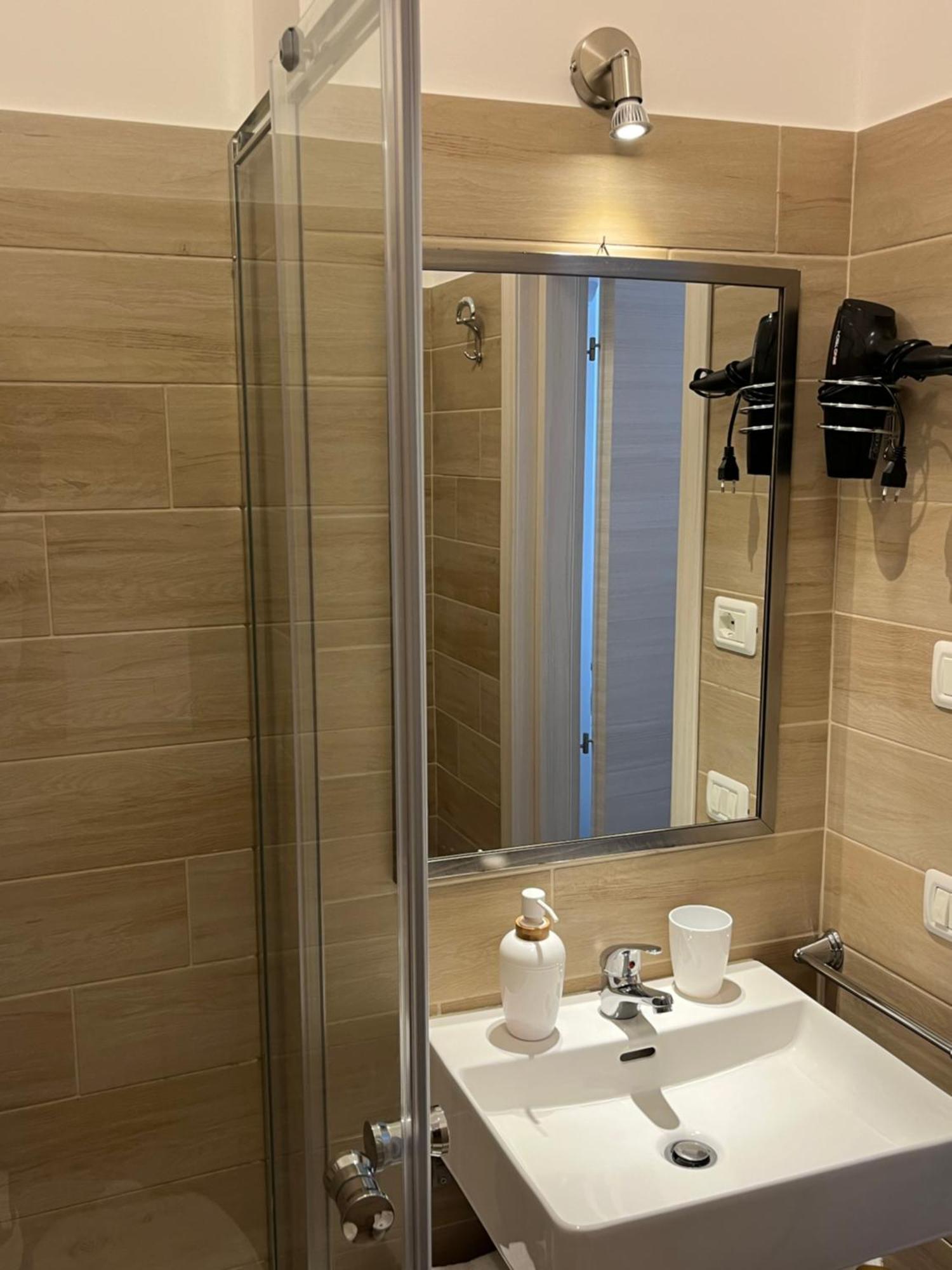B&B Vento Aureo Rooms Milazzo Bagian luar foto