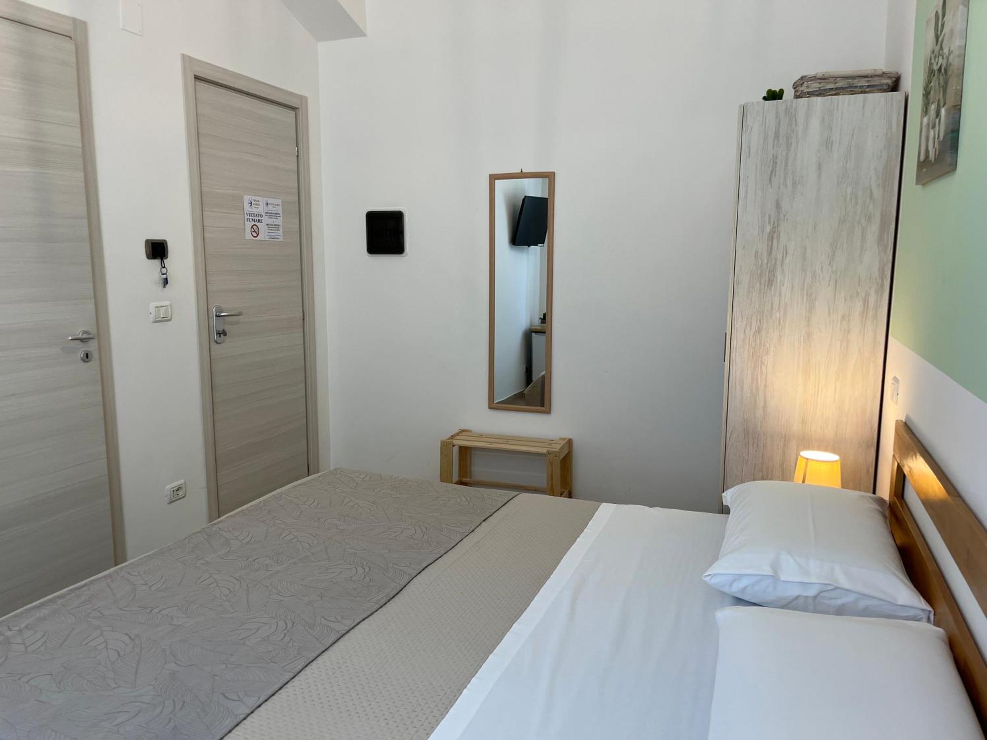 B&B Vento Aureo Rooms Milazzo Bagian luar foto